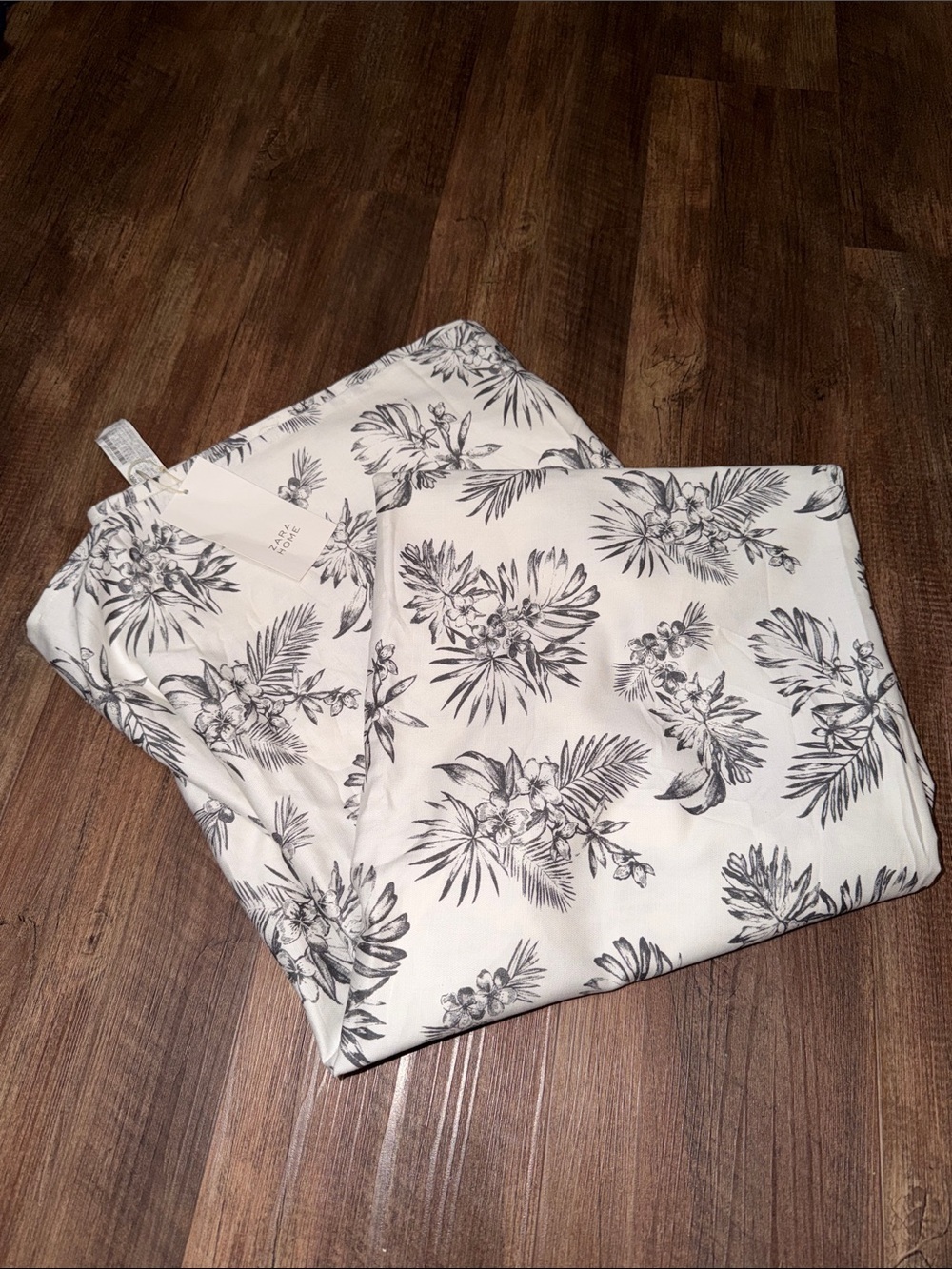 Zara Home Floral/Palm Leaf 59" x 98.5" Corton Linen Blend Tablecloth NWT